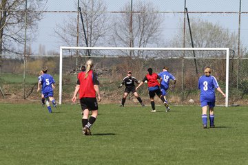 Bild 137 - Frauen am 10.4.11